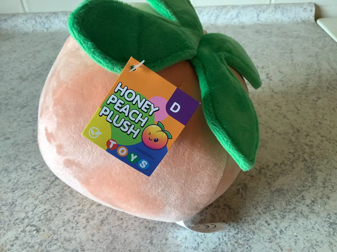 Billede 1 - Helt ny Toys Honeyball Peach bamse med sødt ansigt