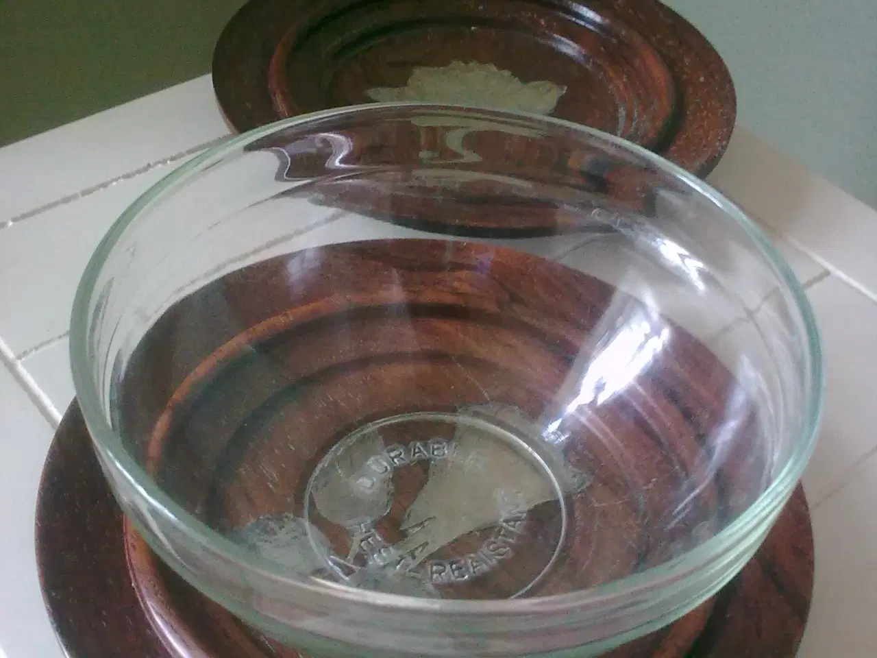 Billede 17 - Digsmed 1964 træskive fad eller dansk VINbakke