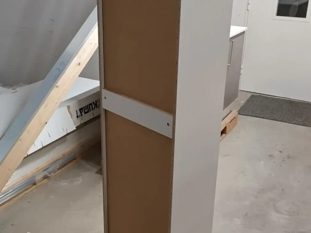 Billede 7 - 4 stk. usamlet højskabe H: 195,2 x B: 50 x D: 32,0