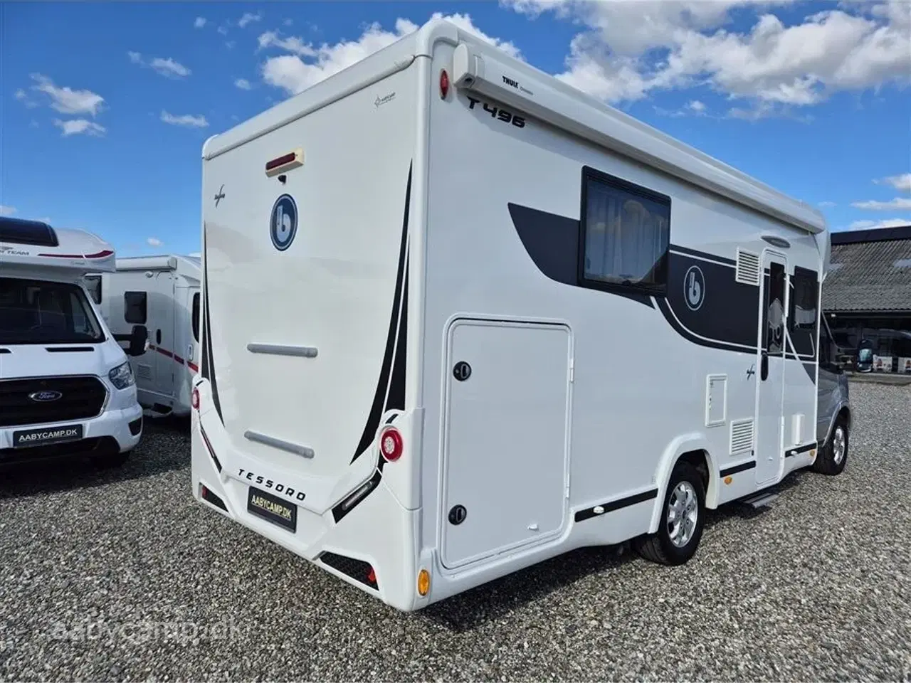 Billede 2 - 2022 - Benimar Tessoro T496   Nk pakke. Automatgear. solceller. Batterier. Markise. Elektrisk indgangstrin. Queensbed.