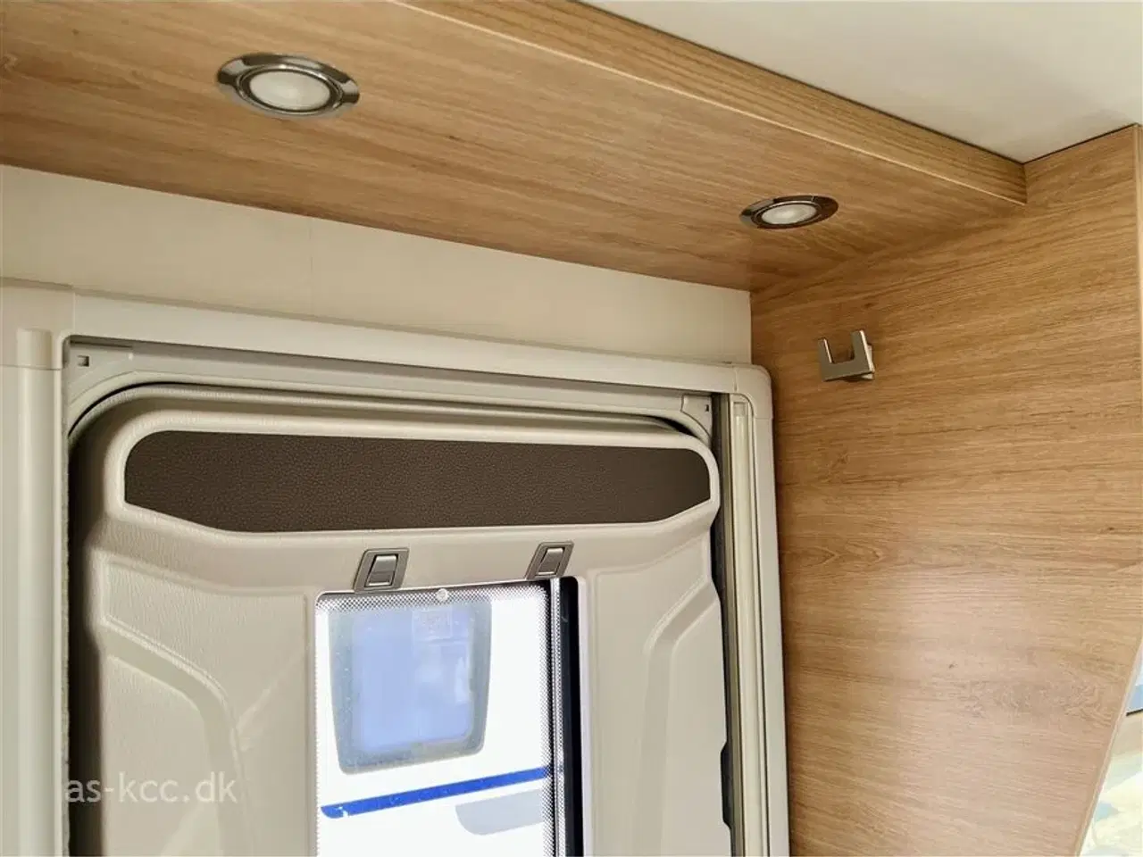 Billede 18 - 2024 - Knaus Südwind 460 EU 60 Års Jubilæumsmodel   Knaus Südwind 460 EU 60 Års Jubilæumsmodel | Enkelte senge