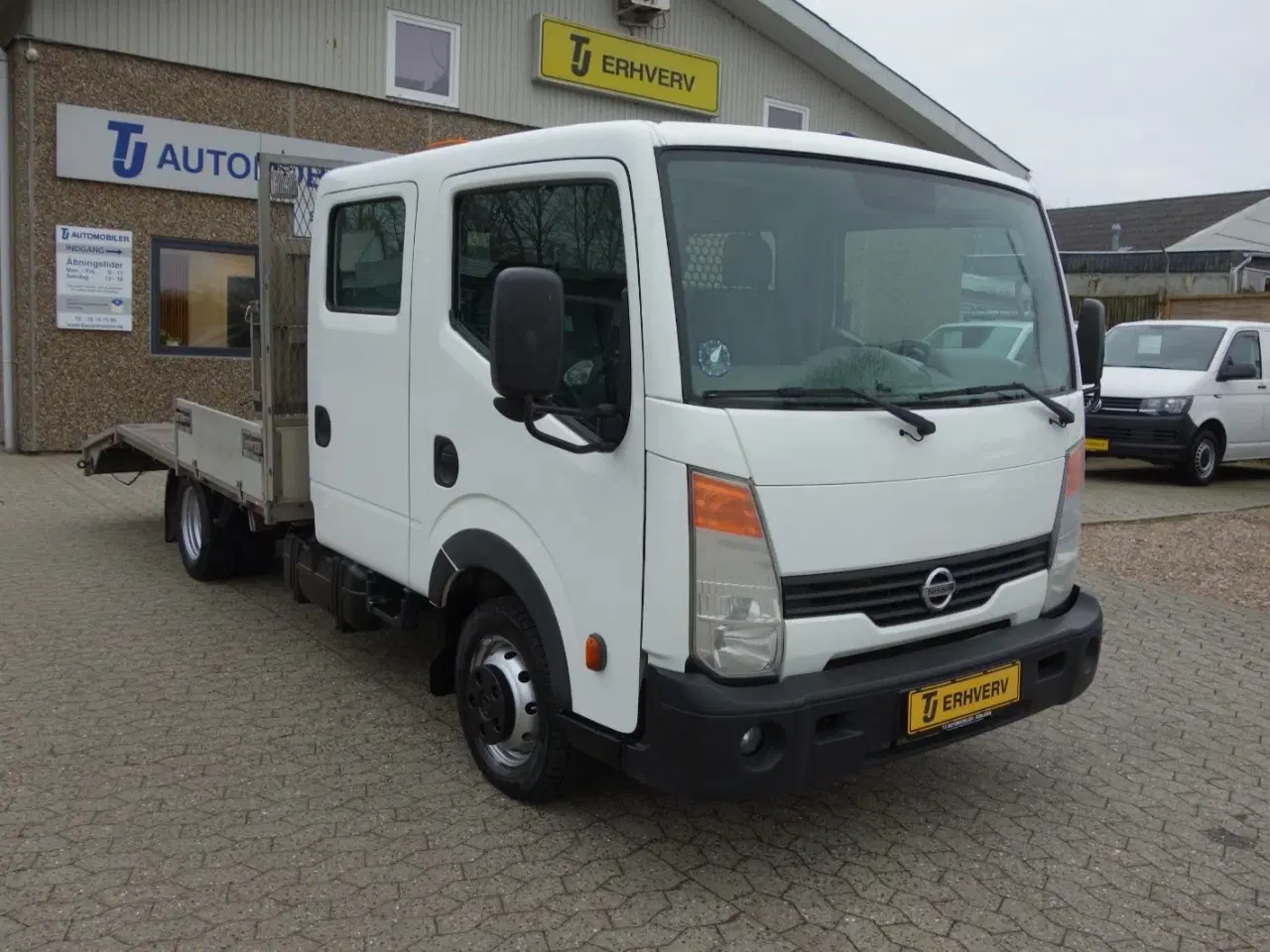 Billede 1 - Nissan Cabstar 2,5 D 35.14 Db.Kab m/lad Comfort 3400