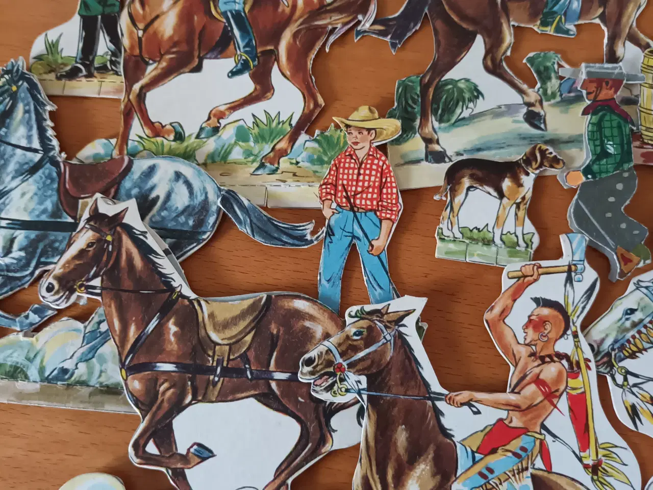 Billede 2 - Papfigurer