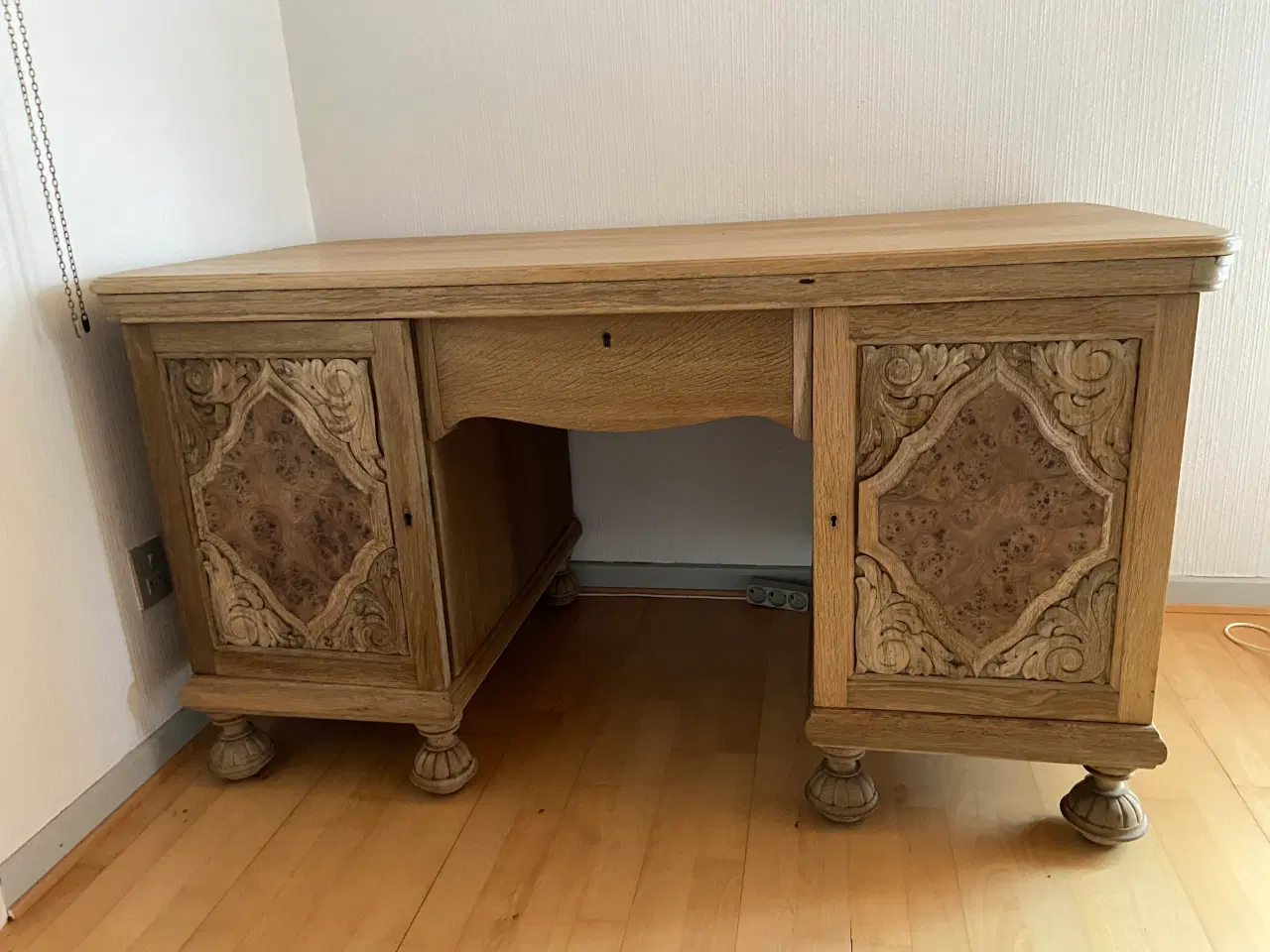 Billede 1 - Skrivebord - afsyret egetræ