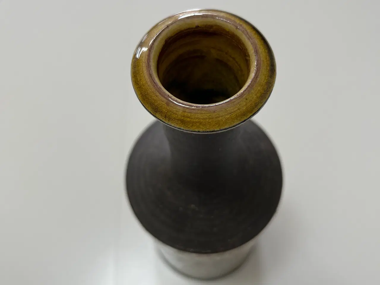 Billede 4 - Herman A. Kähler vase med gul/urangul glasur, Sten
