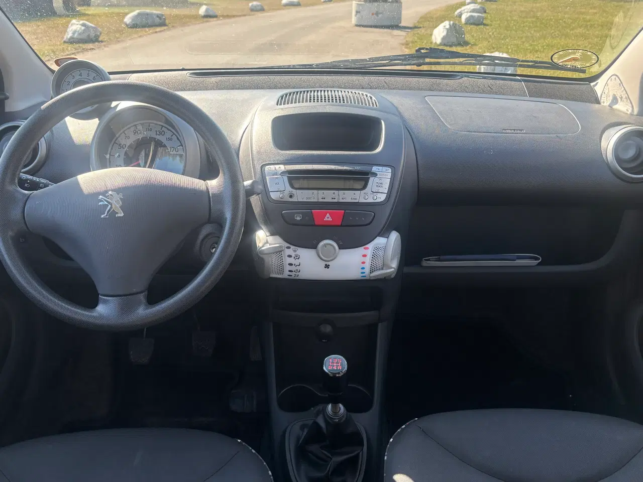 Billede 9 - Sort Peugeot 107 fra 2012