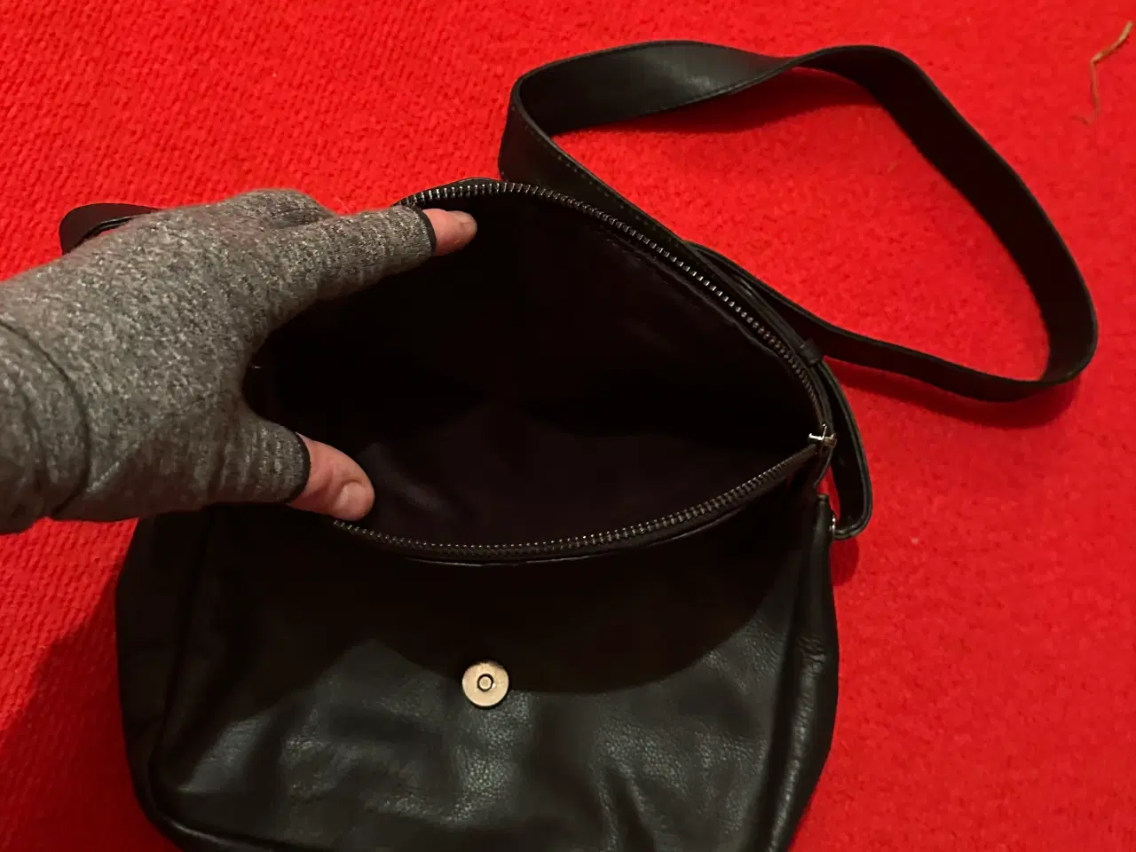 Billede 3 - Lille sød crossbody taske