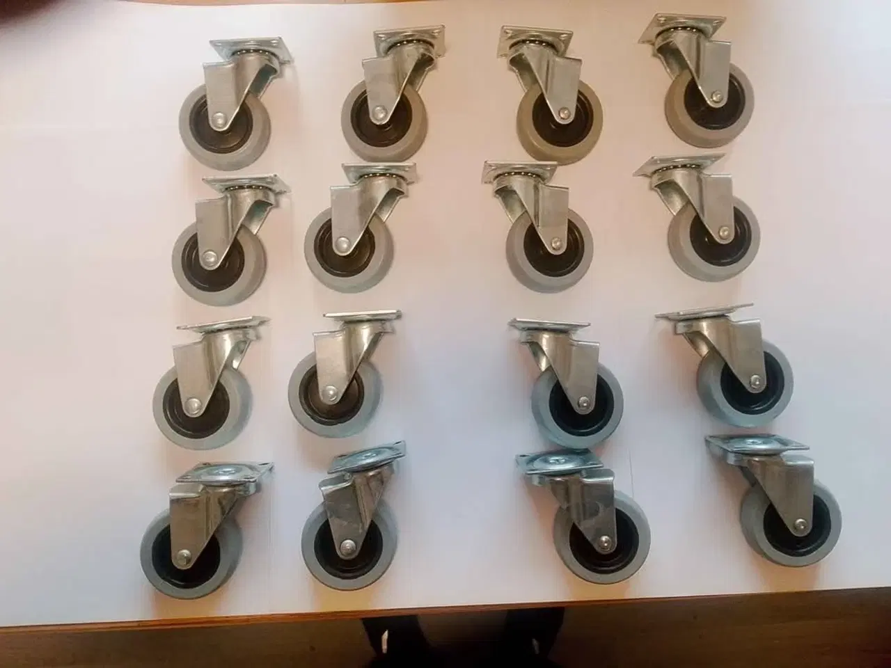 Billede 1 - 400 STK TRANSPORTHJUL - MØBELHJUL