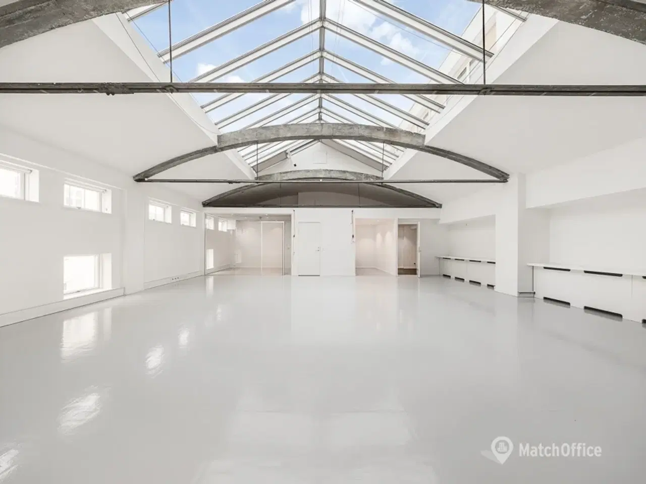 Billede 1 - Atelier-vibe med loft til kip