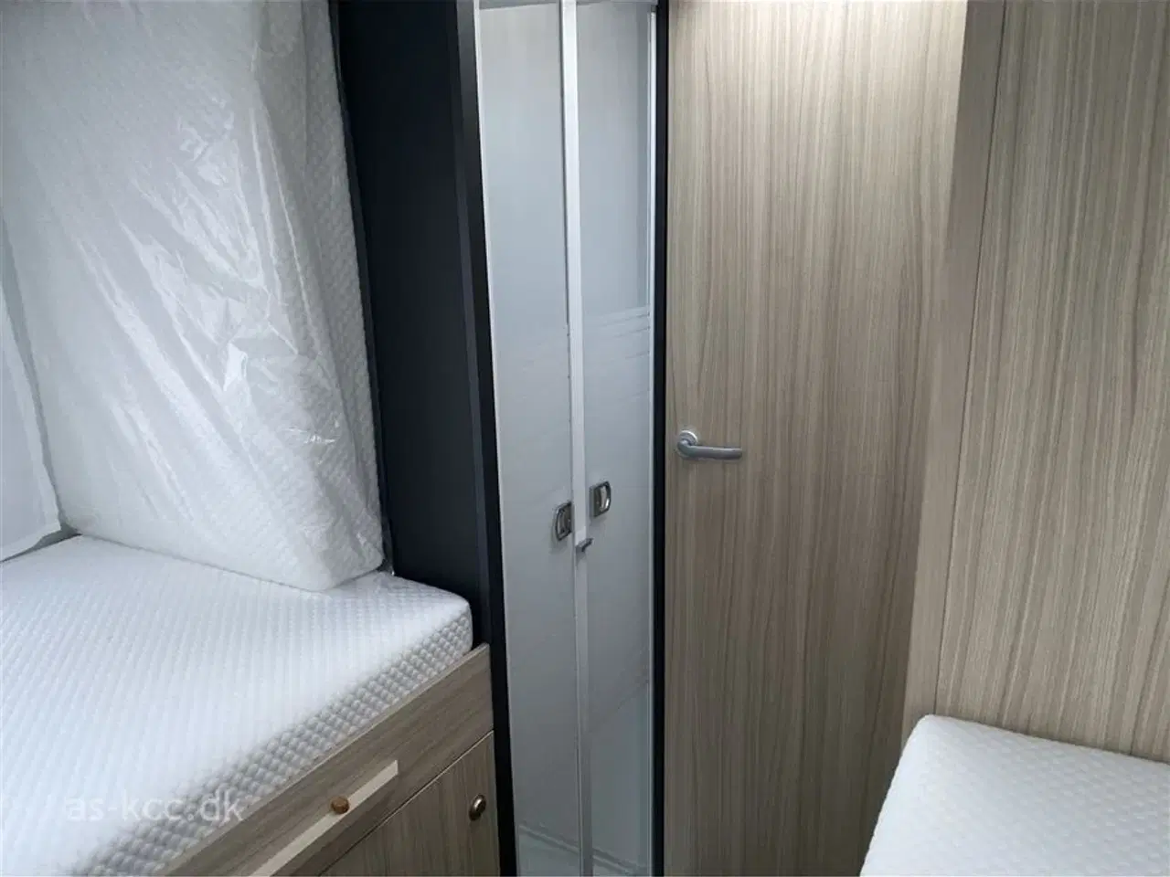 Billede 22 - 2023 - Sun Living S 75 SL Sun Living Autocamper med to enkelt senge.