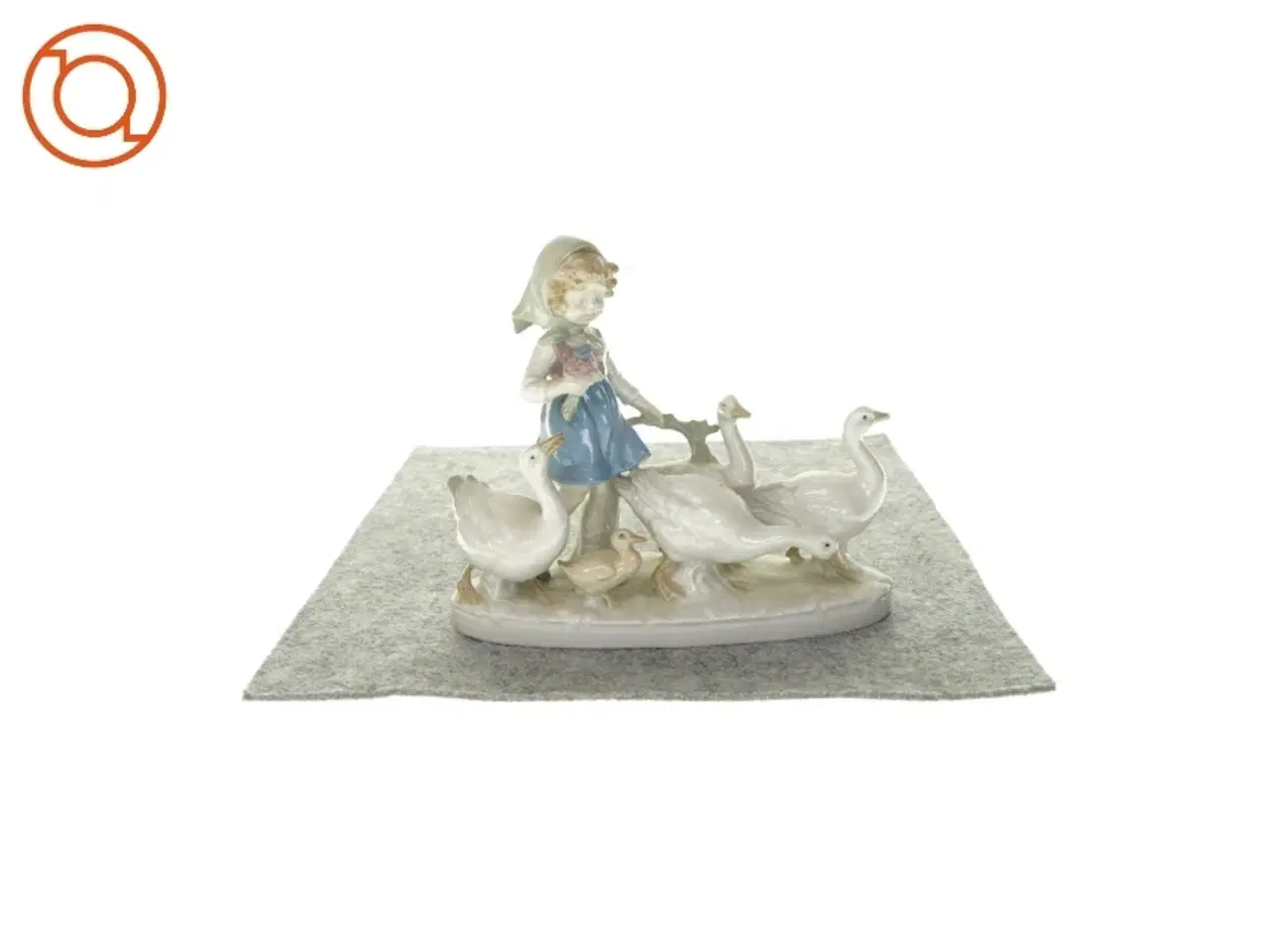 Billede 1 - Porcelænsfigur (str. LH: 9x 19 cm)