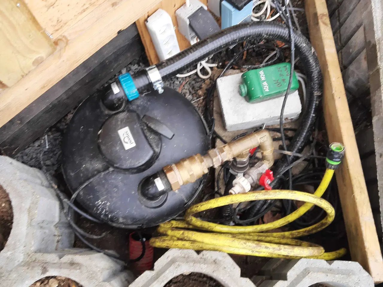 Billede 1 - Havebassin 