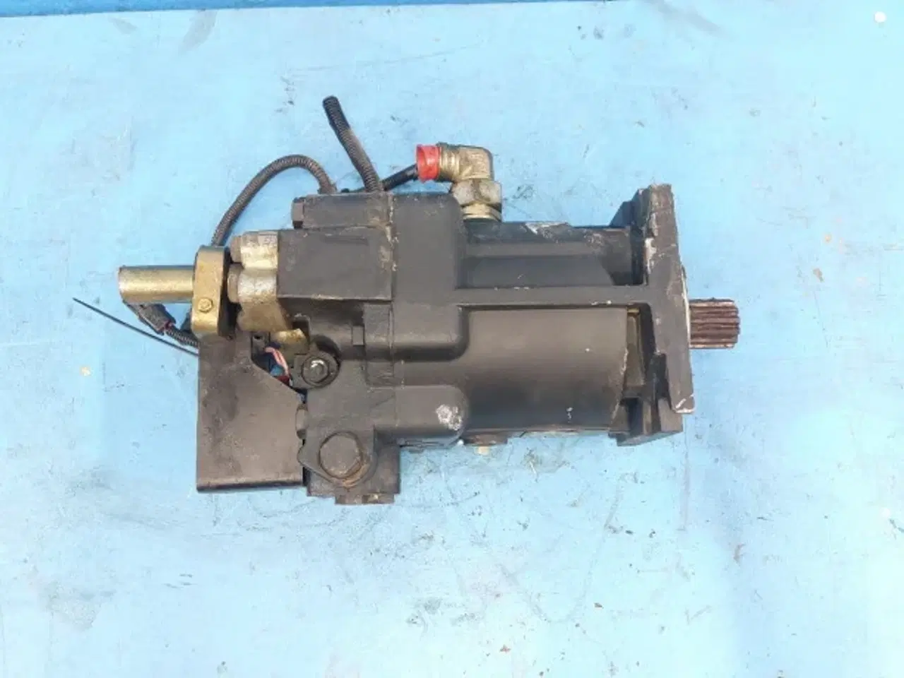 Billede 5 - New Holland CX8090 Hydrostat motor 84819681