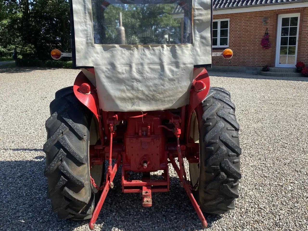 Billede 5 - Veterantraktor - IH B275 - benzin
