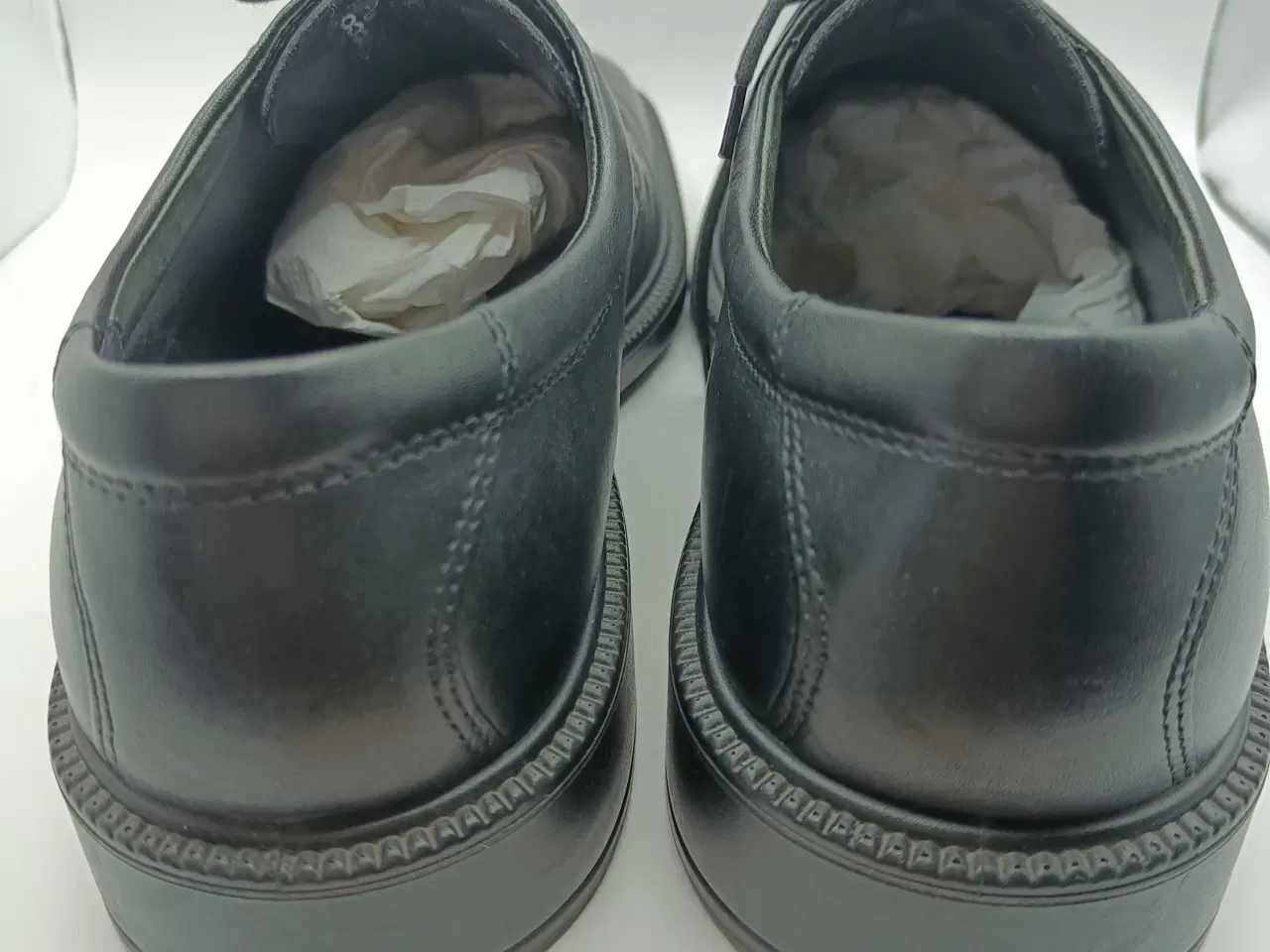 Billede 4 - Ecco sort læder sko 45str