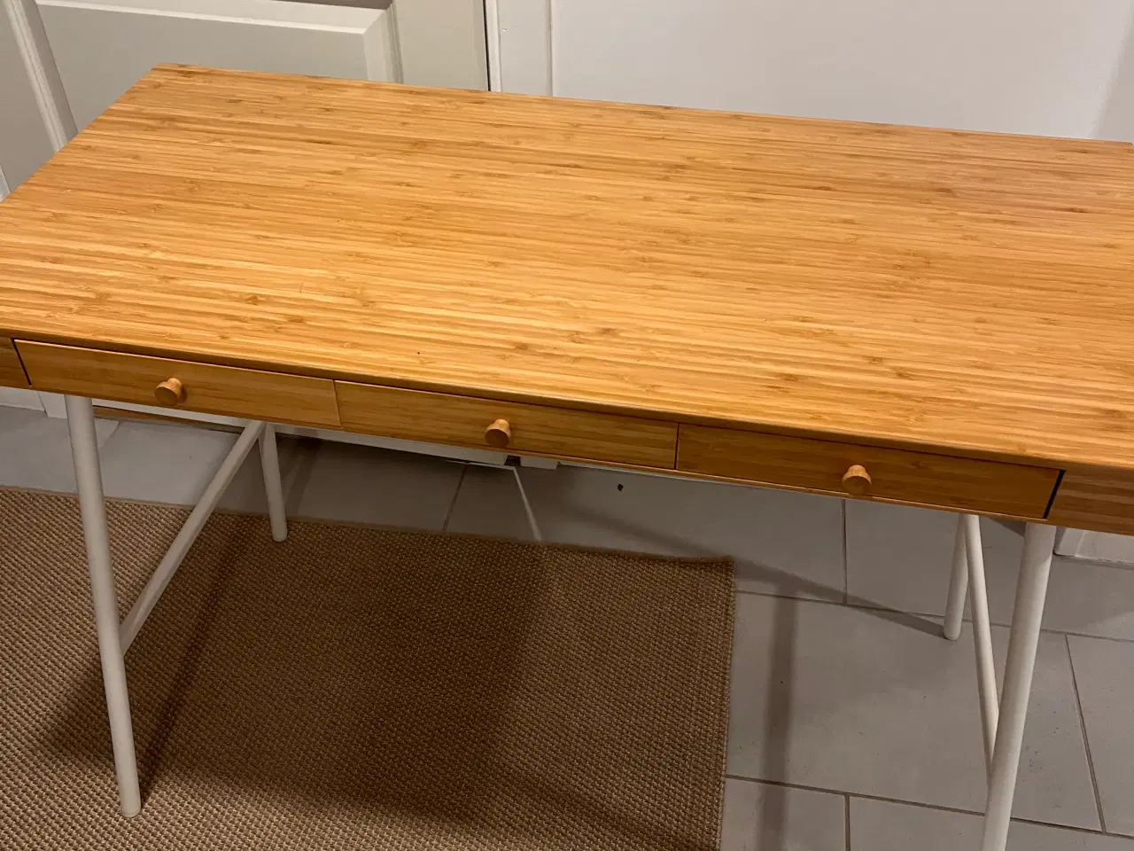 Billede 2 - Ikea skrivebord