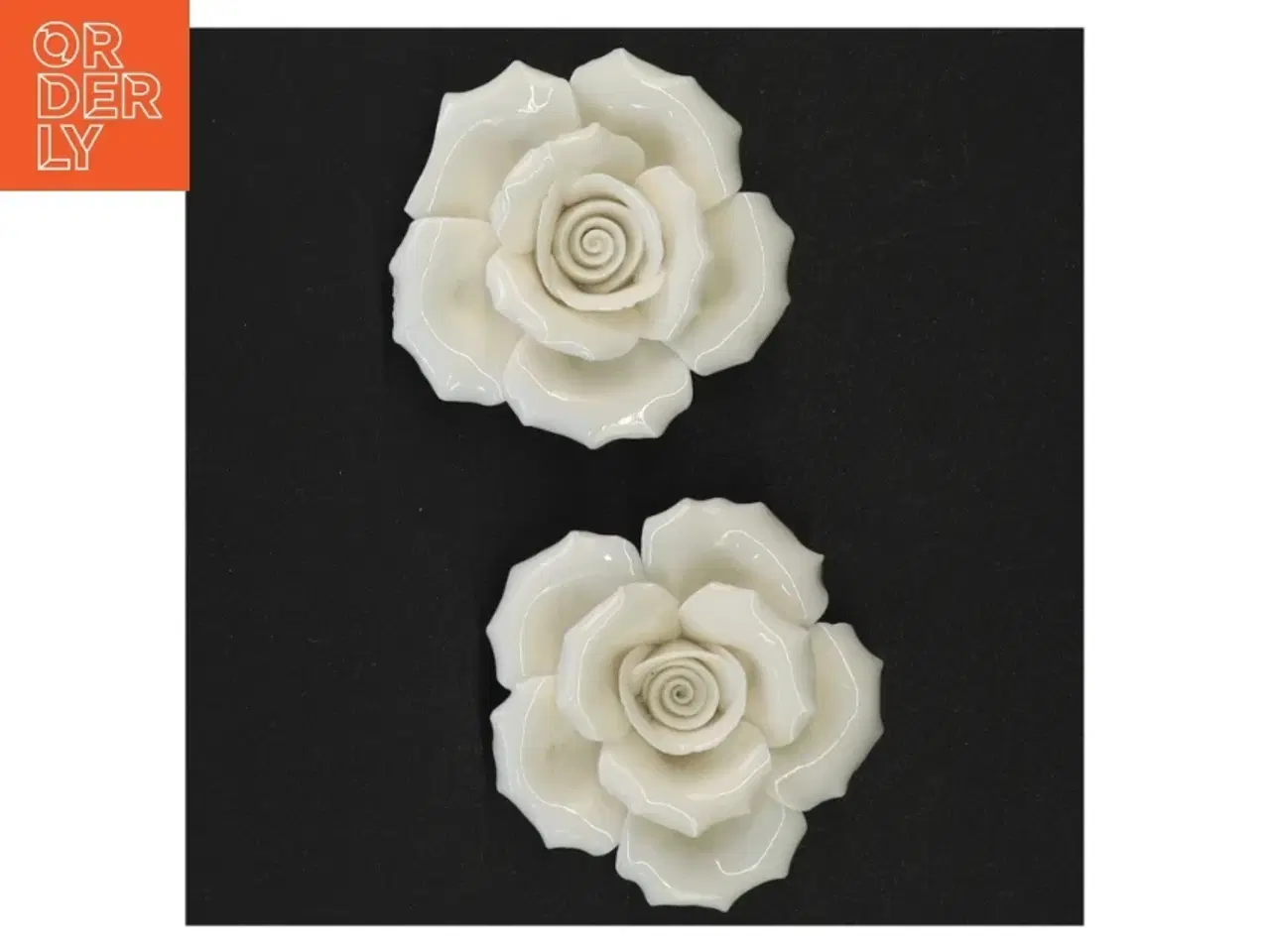 Billede 1 - Porcelænsroser til dekoration (str. 7 x 3 cm og 8 x 3 cm)