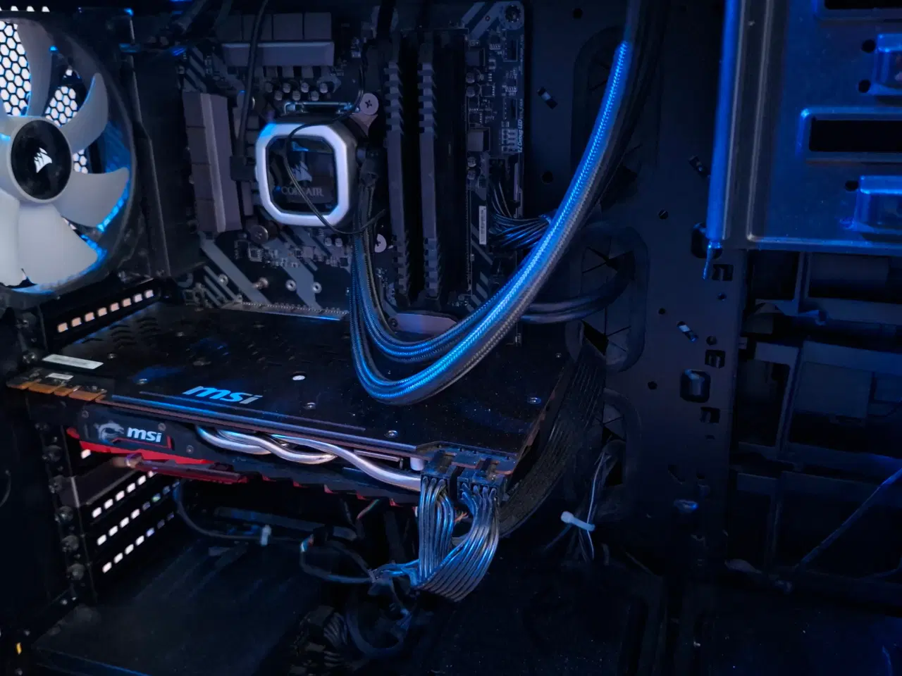 Billede 3 - Gamer PC med i7-8700K & GTX 1080 – Stadig stærk ti