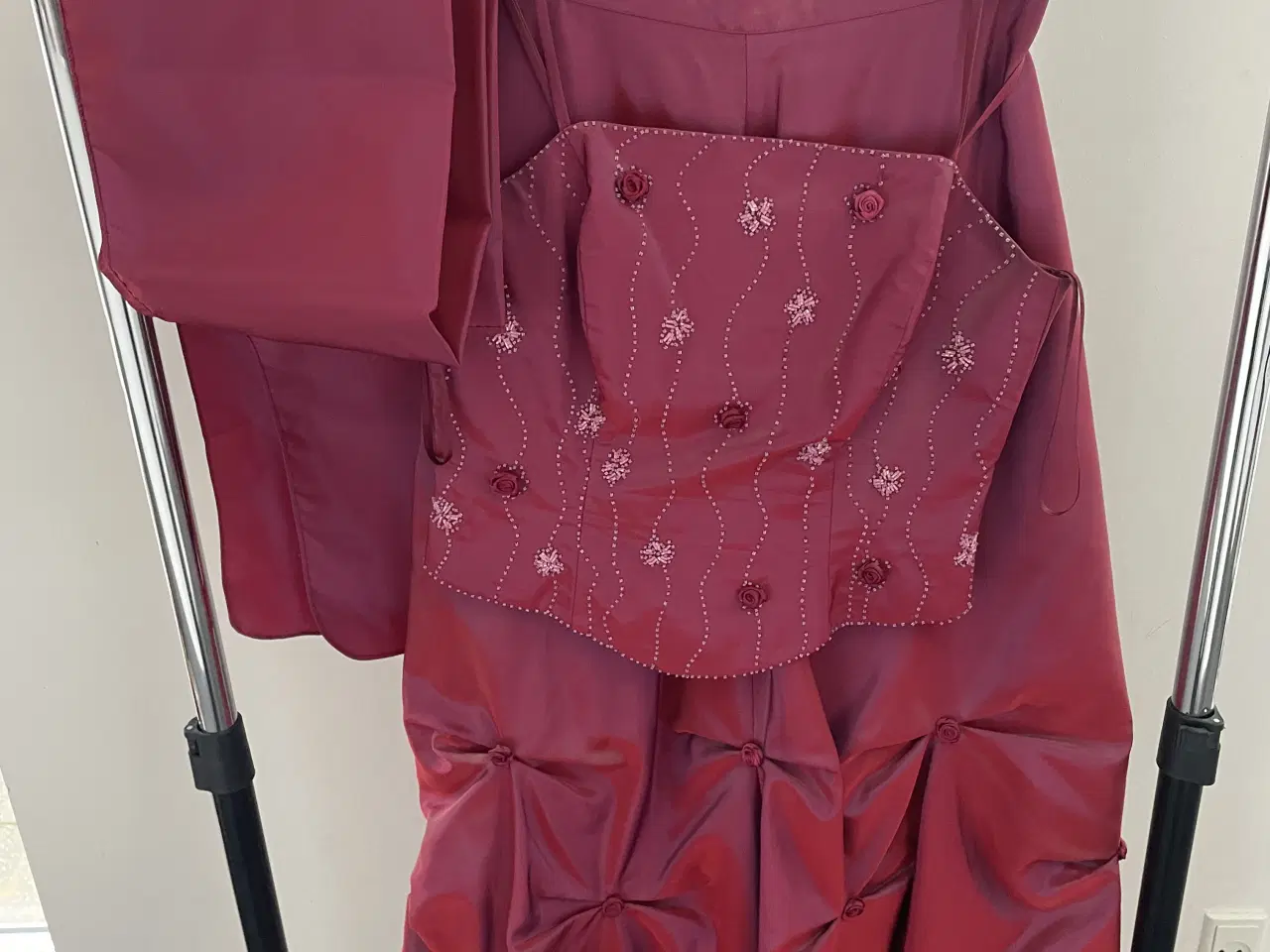 Billede 4 - Festkjole eller alm kjole