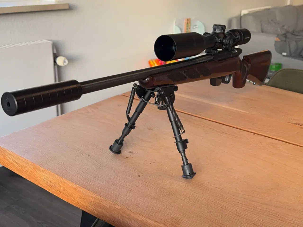 Billede 1 - Tikka T1X 22LR salon riffel med træ skæfte 