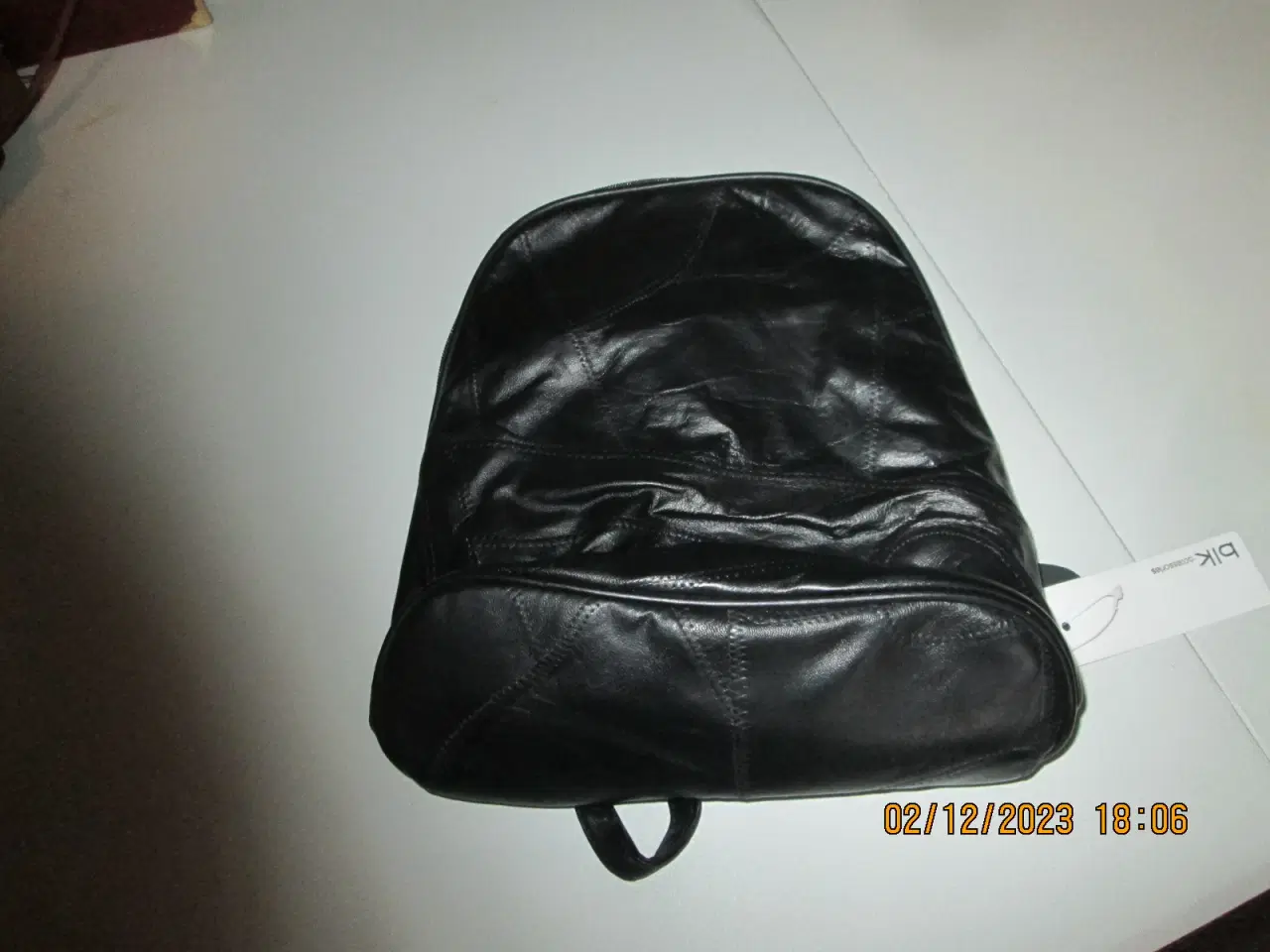 Billede 2 - RYG/SKULDERTASKE. 