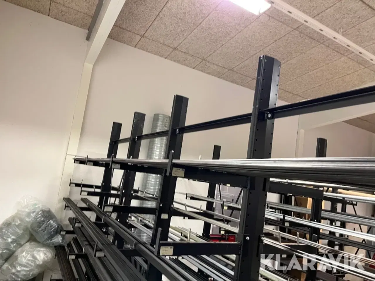 Billede 7 - Grenreol en række