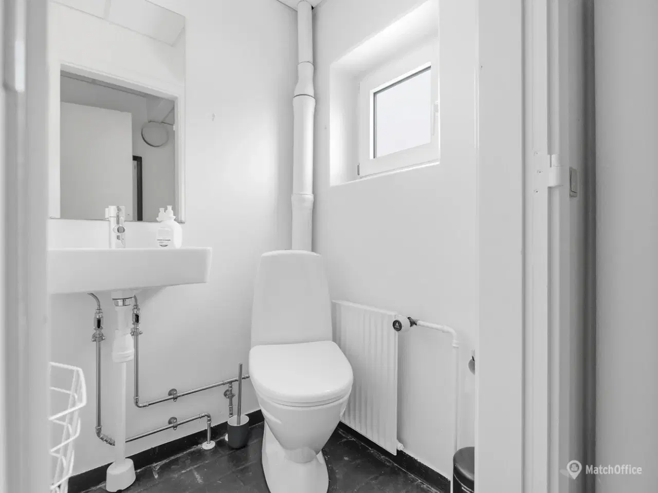 Billede 14 - Regulært lagerlejemål med portadgang