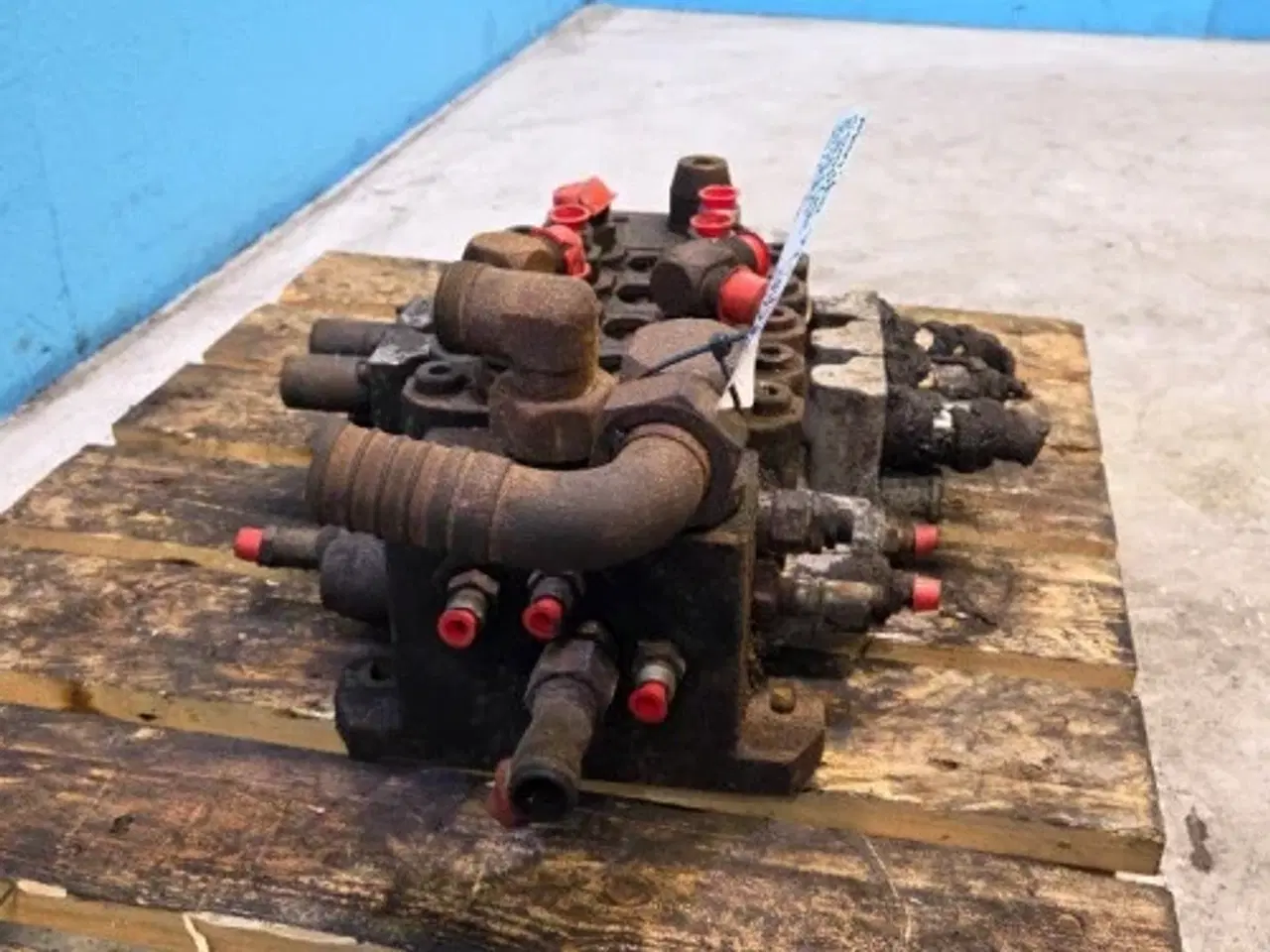 Billede 10 - Manitou 735-120  Hydraulikventil  286674