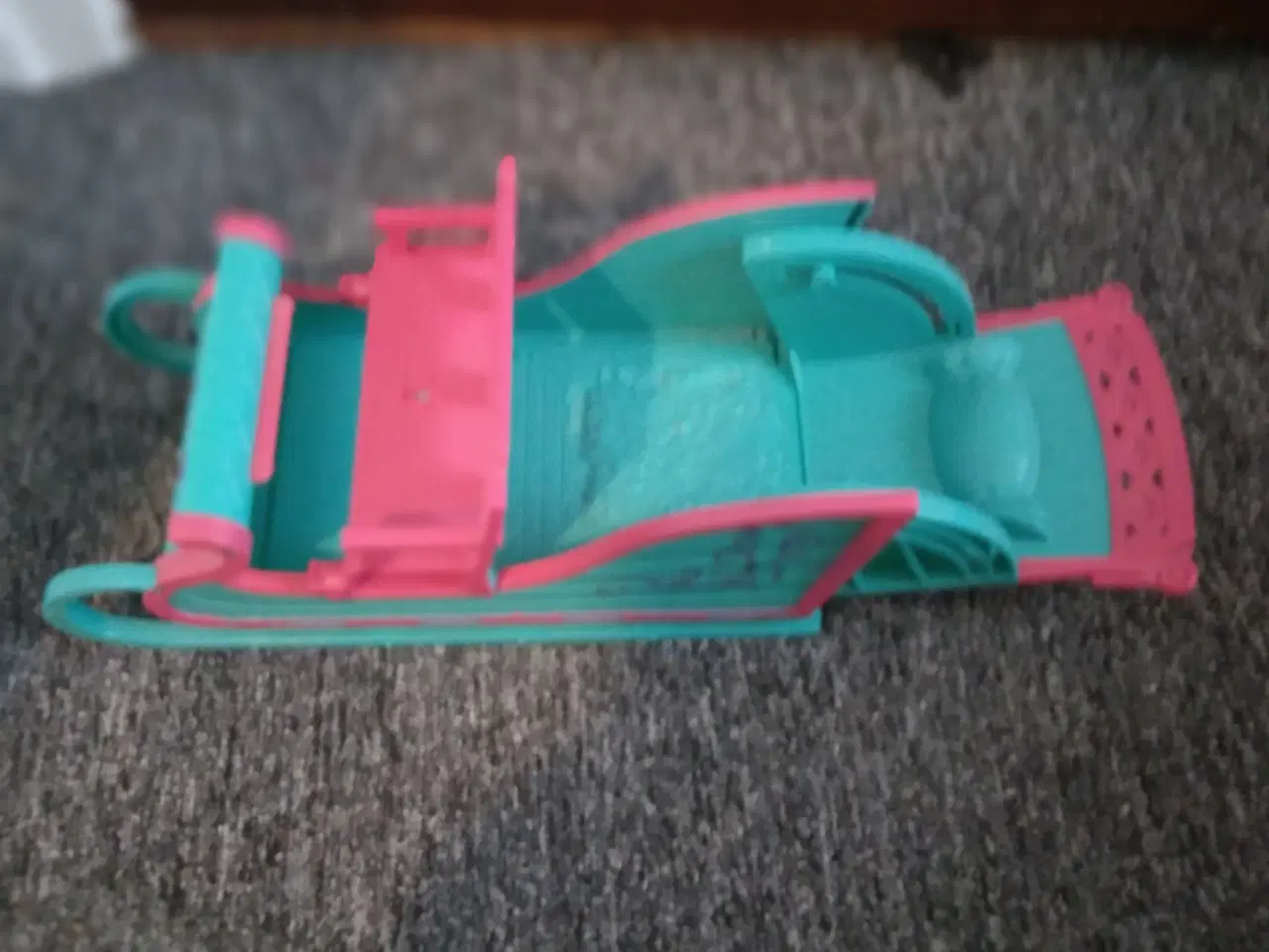 Billede 4 - Barbie ting - sofa og vogn