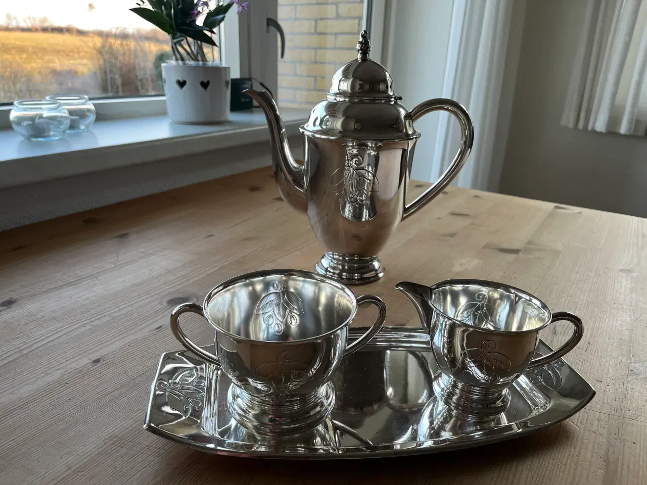 Billede 1 - Sølv kaffekande med sukker og fløde sæt på bakke