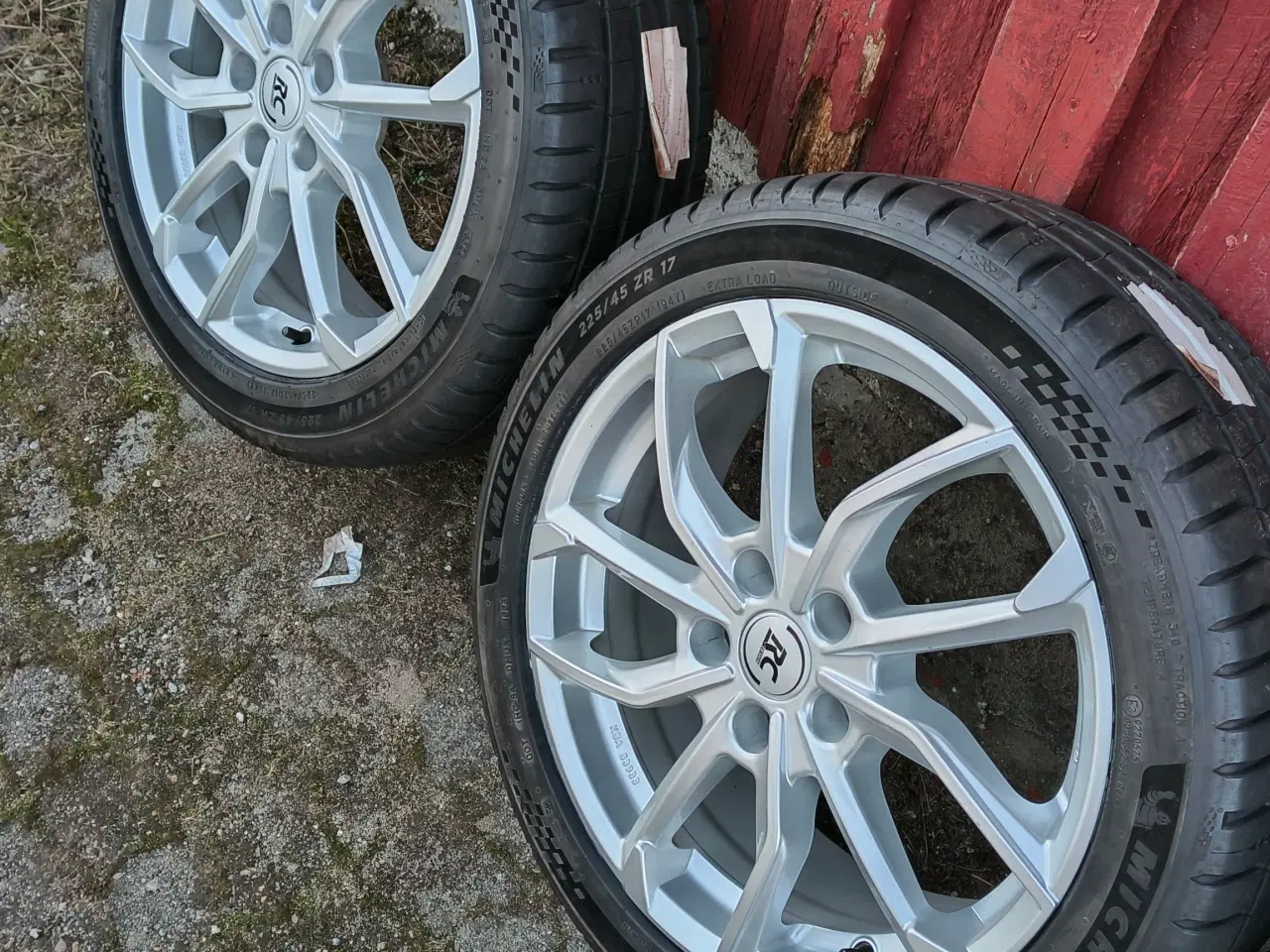 Billede 10 - Vw alufælge med sommerdæk 225/45/17"5x112