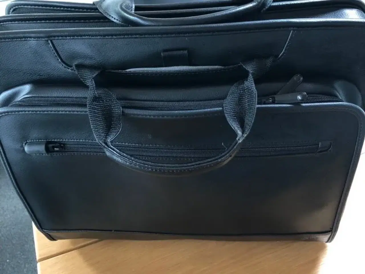 Billede 1 - Flot læder taske