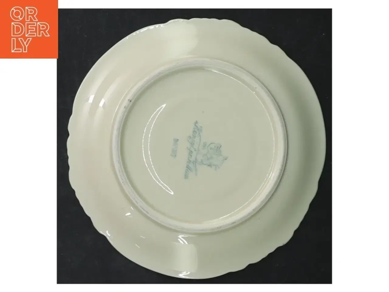 Billede 4 - Dekorative porcelænstallerkener 4 stk (str. Ø. 13 cm. 4 styk)