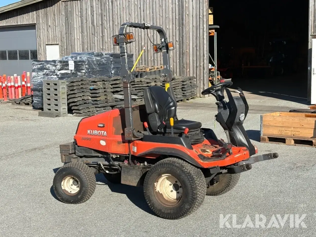 Billede 7 - Redskabsbærer Kubota F3890 med tilbehør