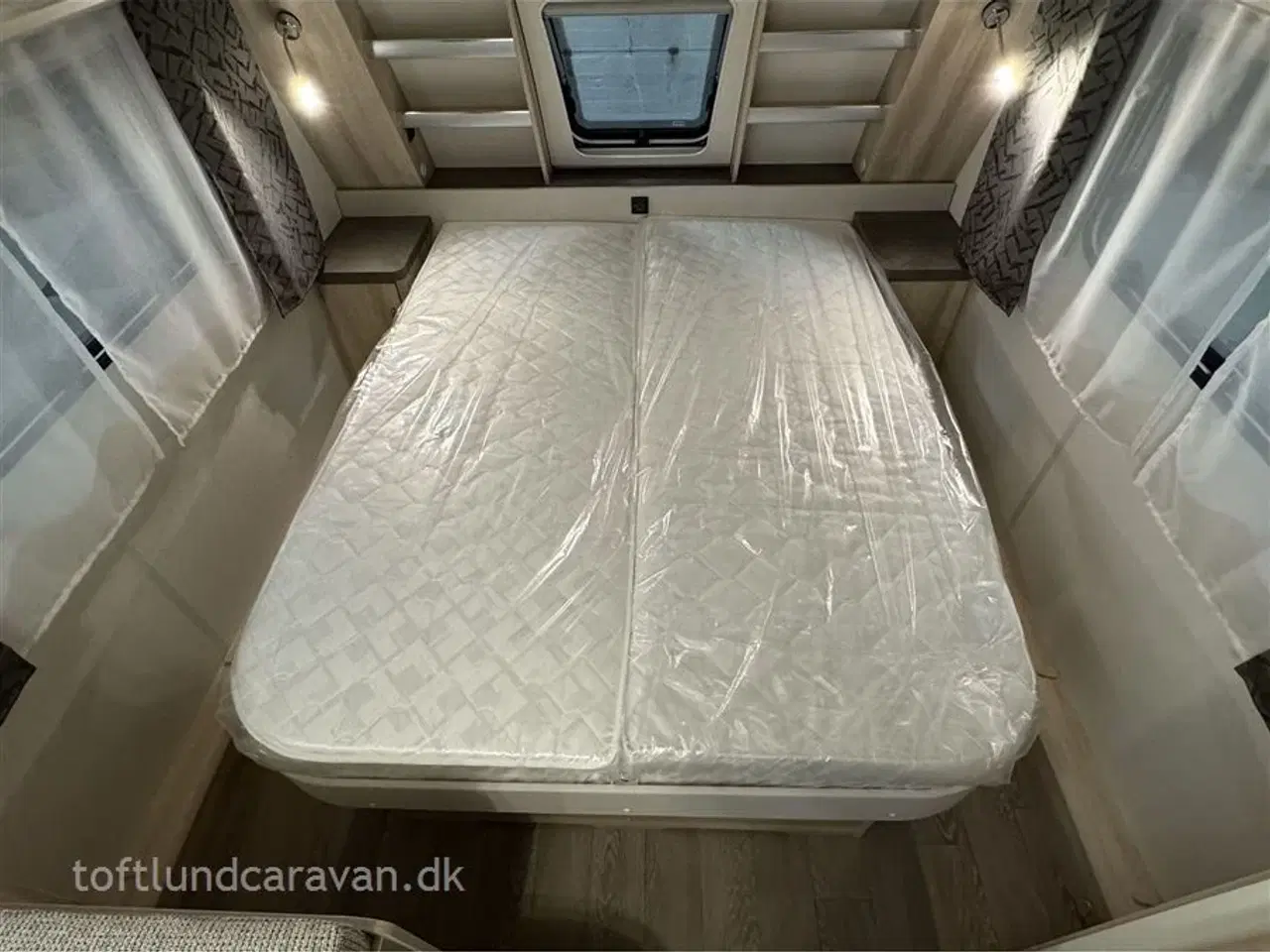 Billede 12 - 2024 - Hobby De Luxe 460 SFf LAV VÆGT. FÅ ET EKSTRA GODT TILBUD. m/QUEENS SENG ! NU PÅ LAGER TIL OMGÅENDE LEVERING !