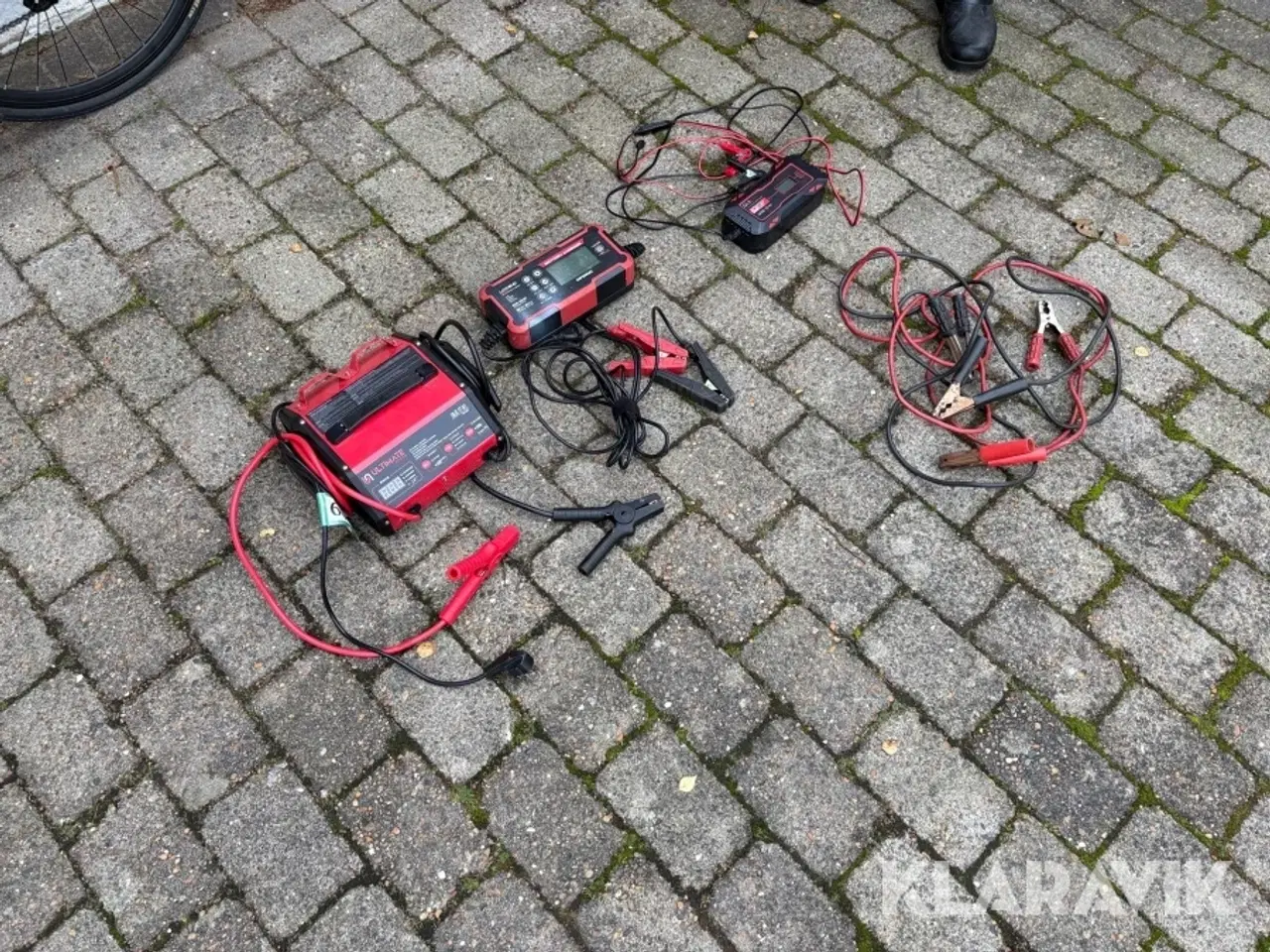 Billede 3 - Bilbatteriopladere 3 styk + startkabler