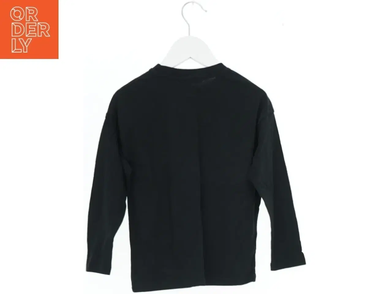 Billede 2 - Langærmet sort t-shirt fra Mango (str. 116)