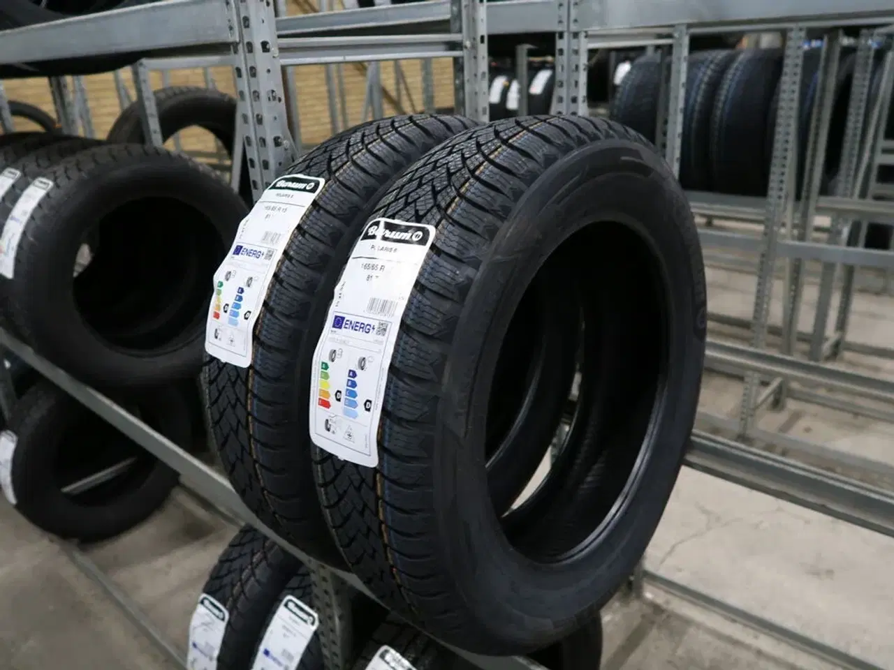 Billede 1 - 2 stk. dæk BARUM 165/65R15 81T