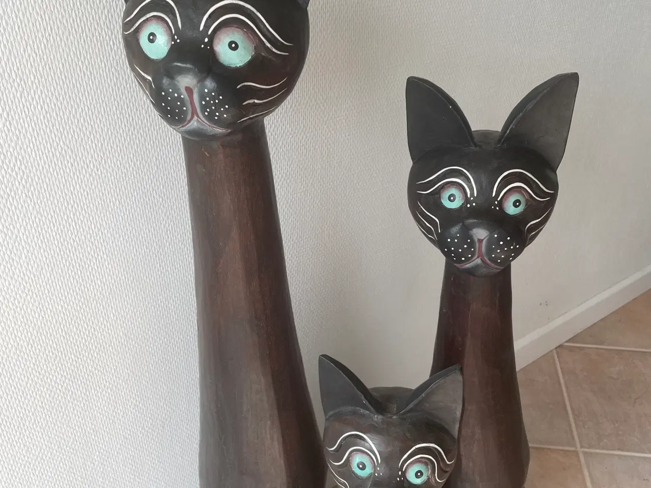 Billede 2 - Siamesisk kattefamilie i træ