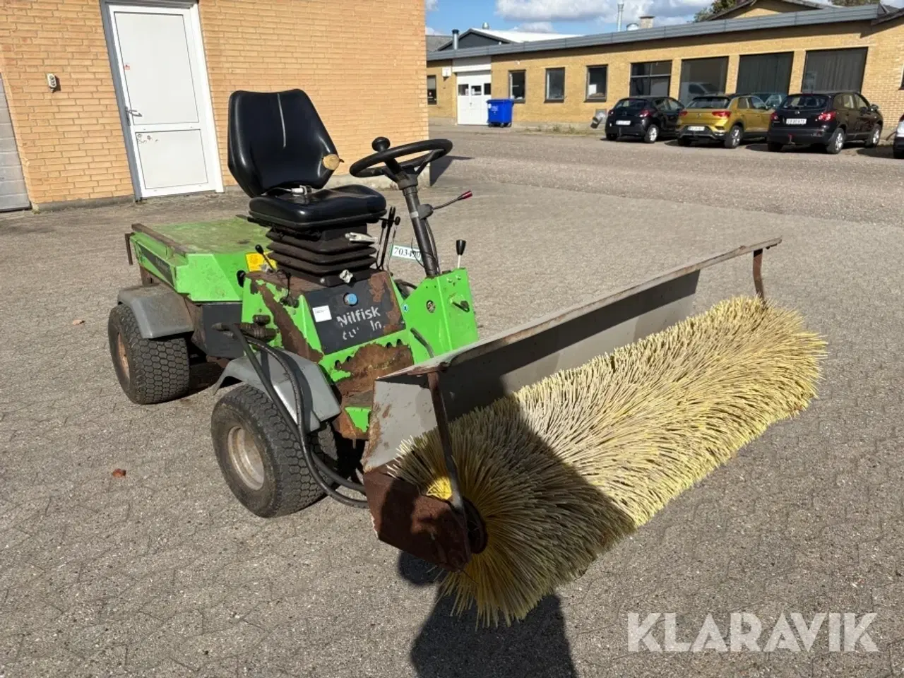 Billede 3 - Redskabsbærer Nilfisk Egholm Park ranger 2150