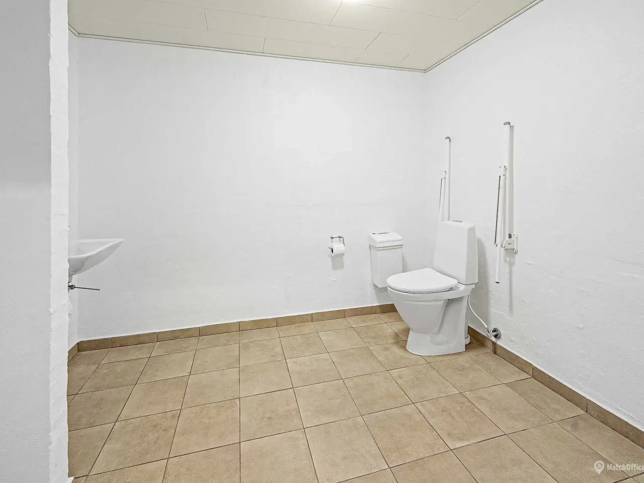 Billede 31 - Veldisponeret lagerlejemål med gode logistikforhold tæt på motorvejen