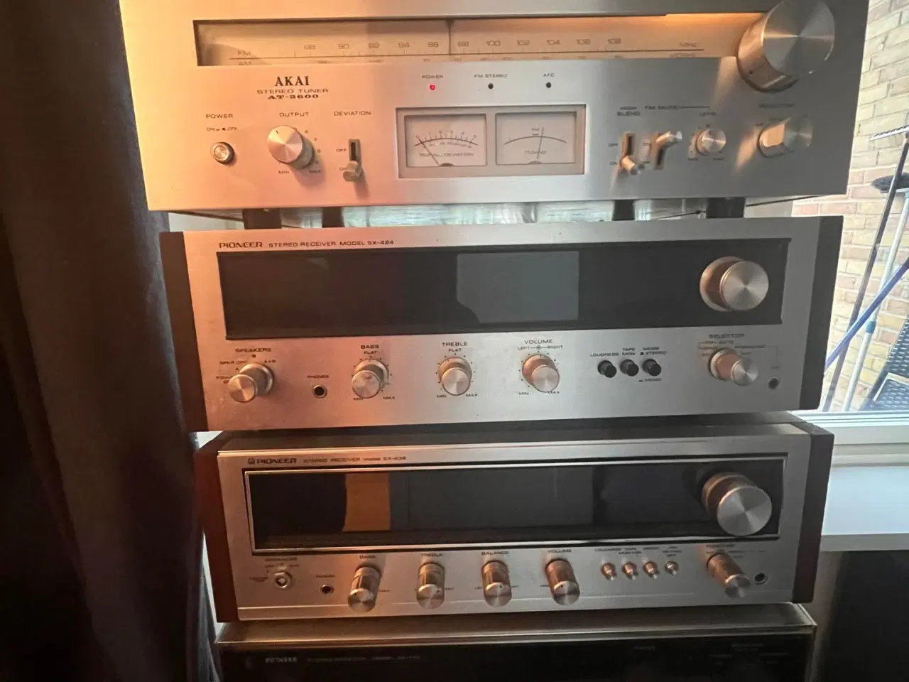 Billede 1 - samling af gammel elektronik