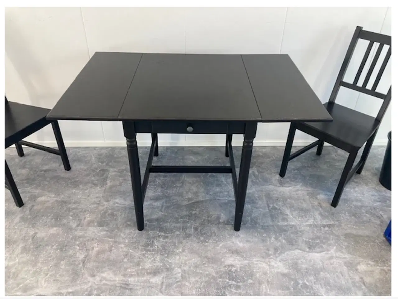 Billede 4 - Bord og 2 stole