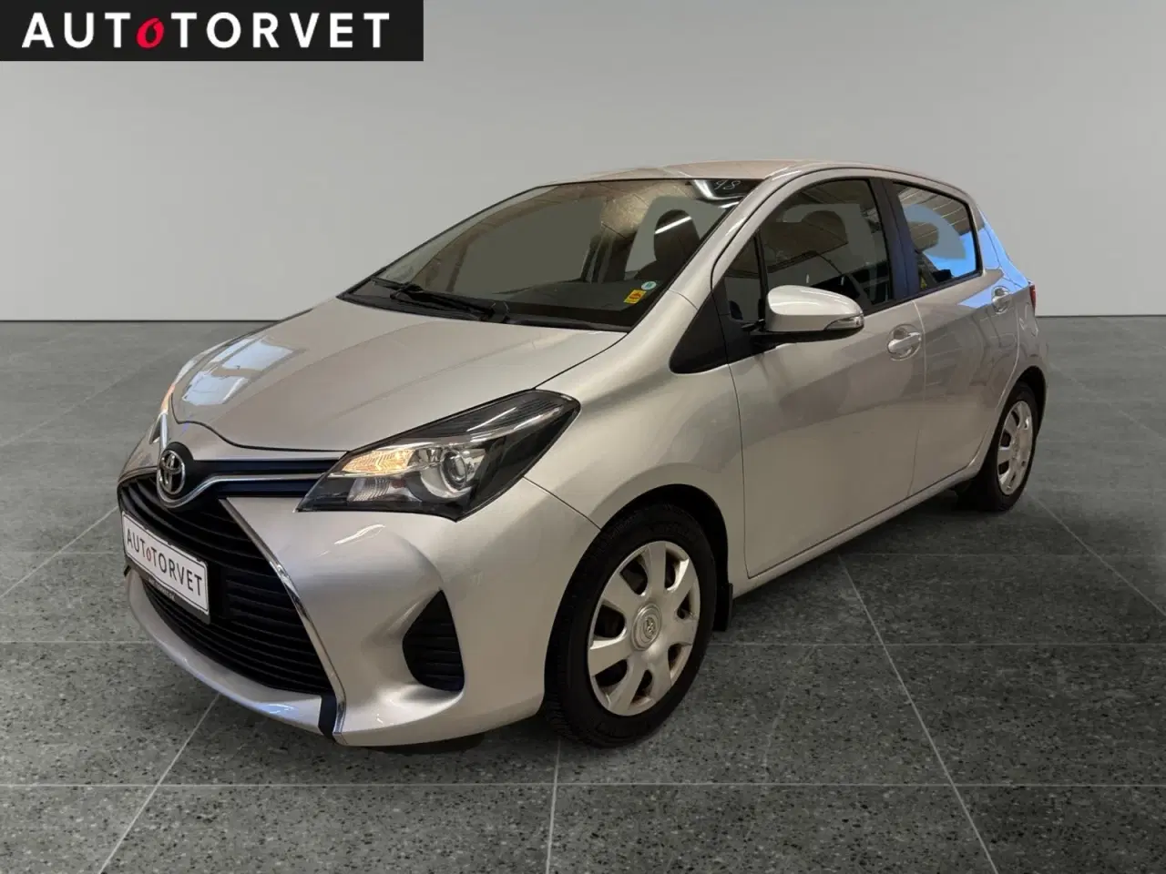 Billede 1 - Toyota Yaris 1,0 VVT-i T2 Touch