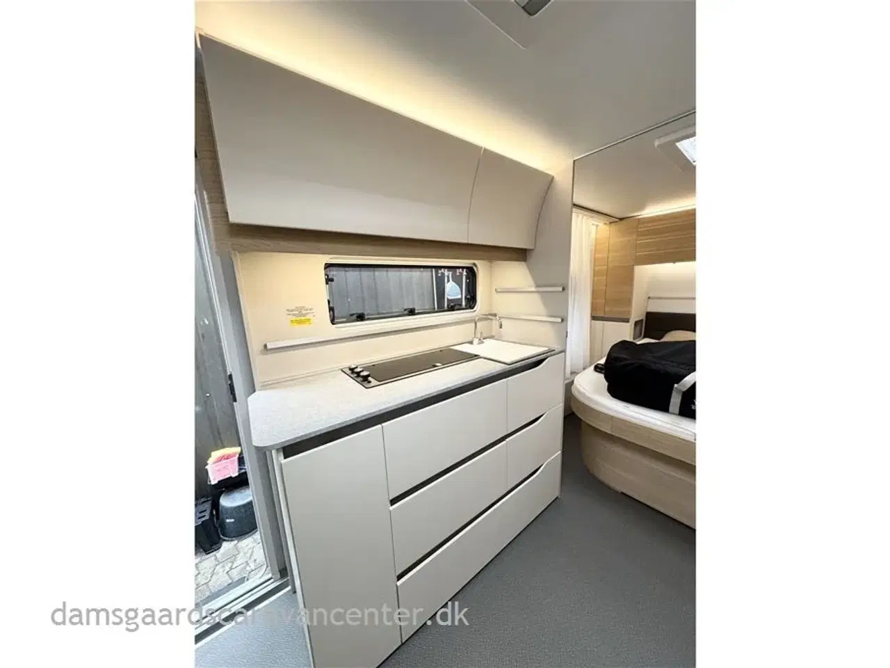 Billede 9 - 2022 - Adria Adora 593 UP   Queensbed-Gulvtemp.-Commodore 300 telt