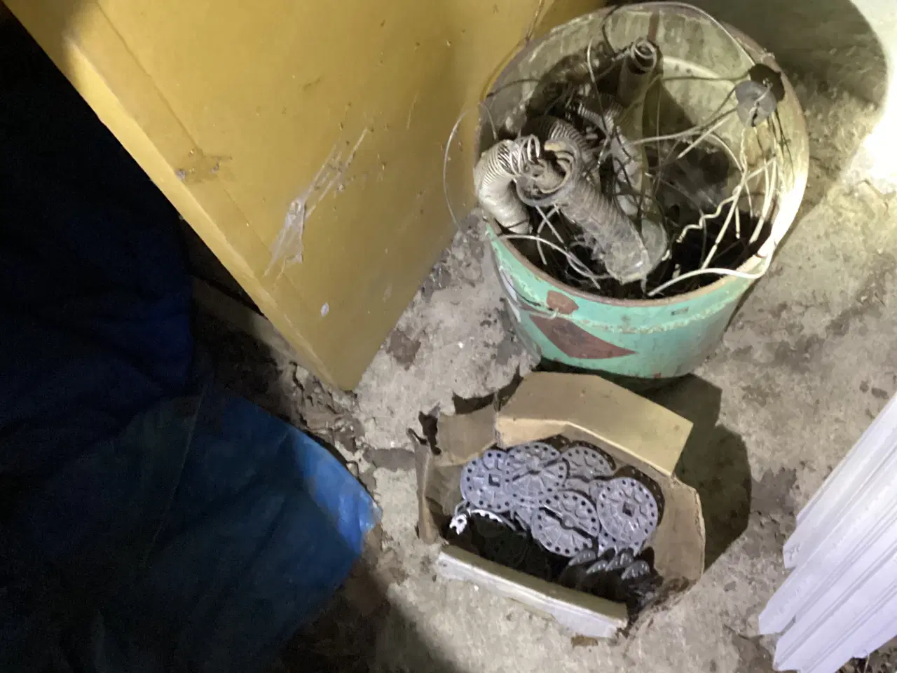 Billede 1 - Hegns artikler