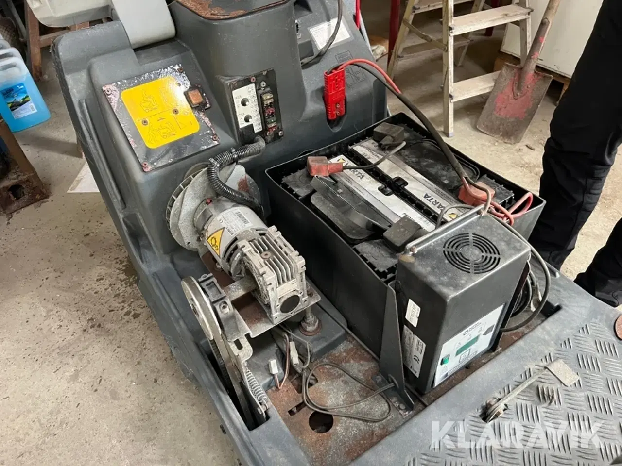 Billede 9 - Fejemaskine Nilfisk SR 1000 S