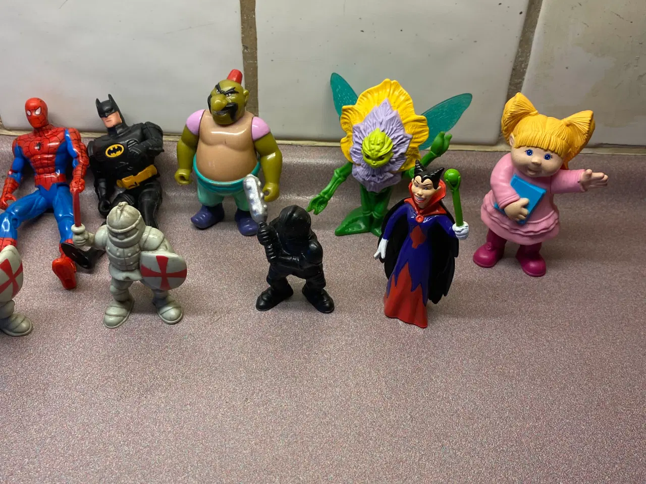 Billede 3 - Diverse figurer fra 2008/09. Sælges. 