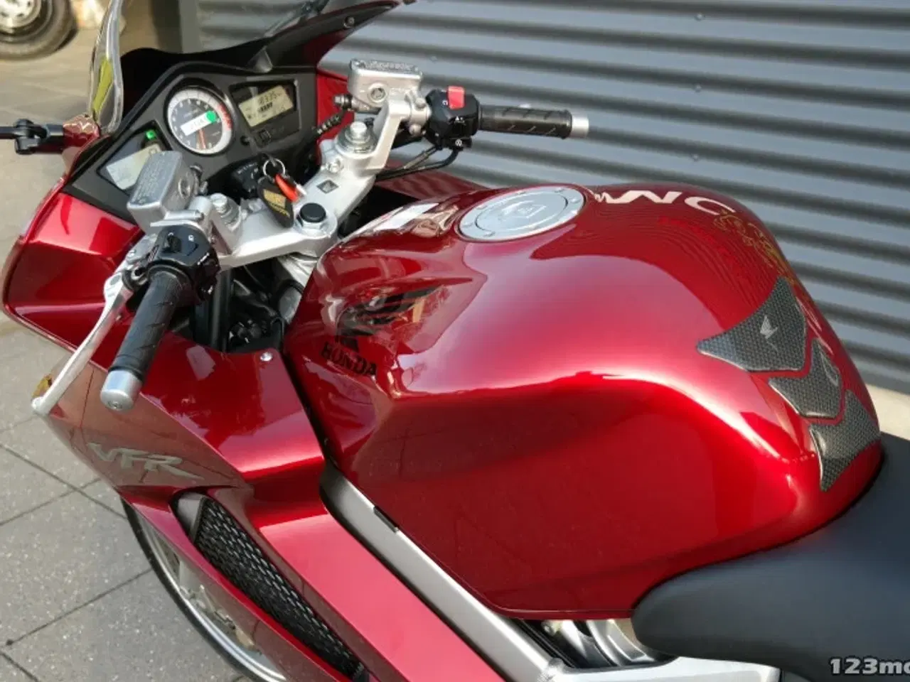 Billede 23 - Honda VFR 800 F MC-SYD       BYTTER GERNE