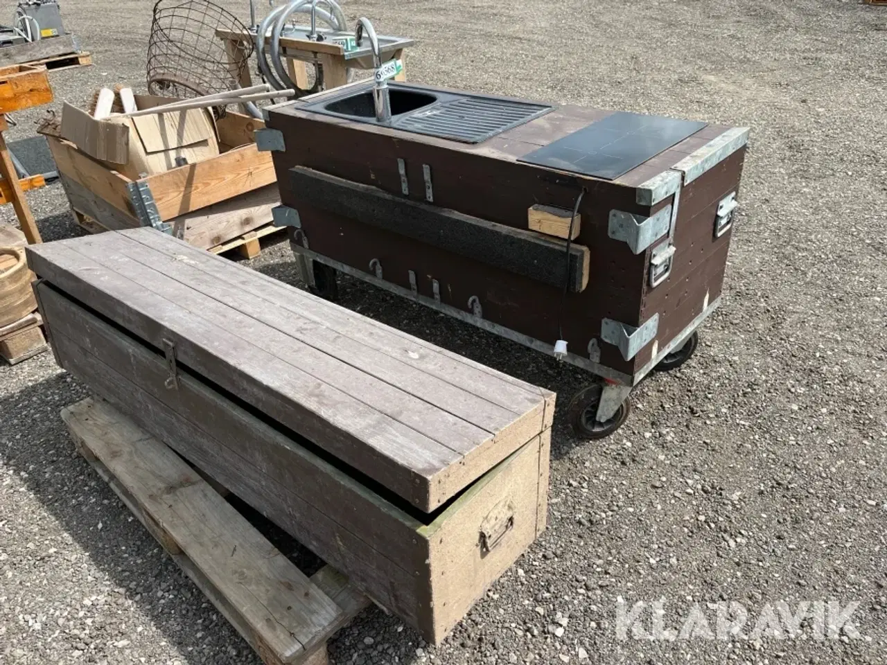 Billede 3 - Køkken med kiste
